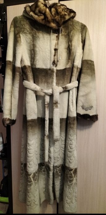 Продам очень теплую шубу бобёр