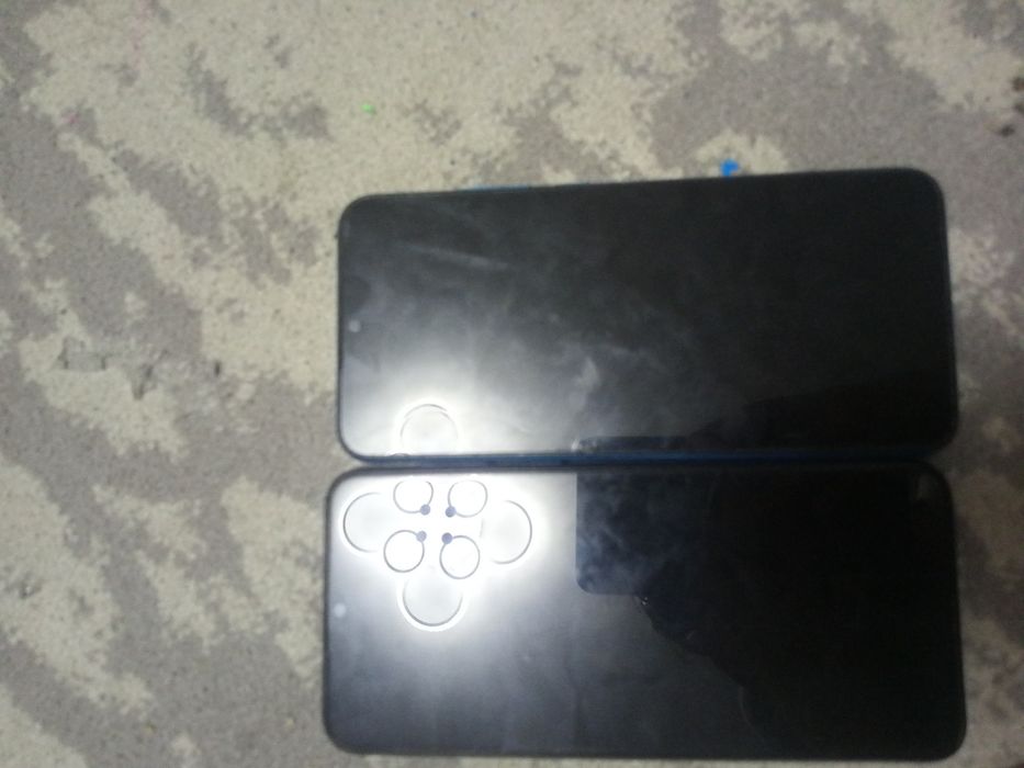 Продам 2 телефона