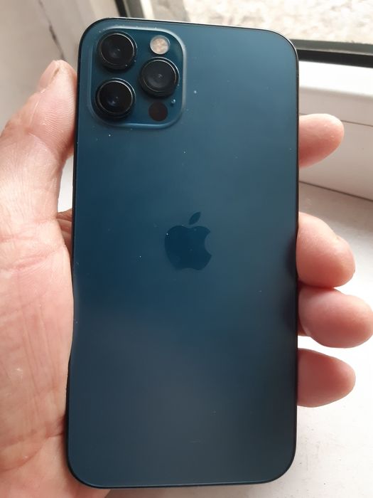 Айфон 12про сатылады срочно акша керек