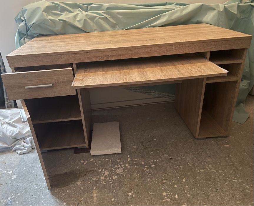 Masa de birou  cu biblioteca