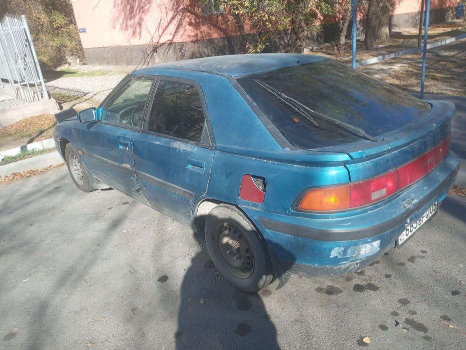 Мазда 323 продам