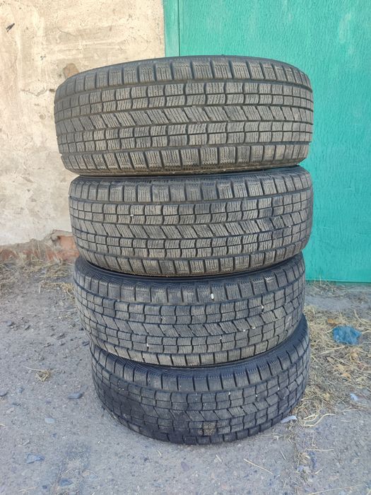 Продам зимные шины.