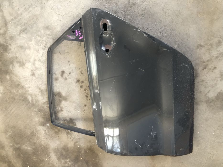 Volkswagen polo левый задний дверь