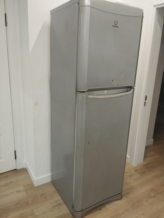 Холодильник не рабочий