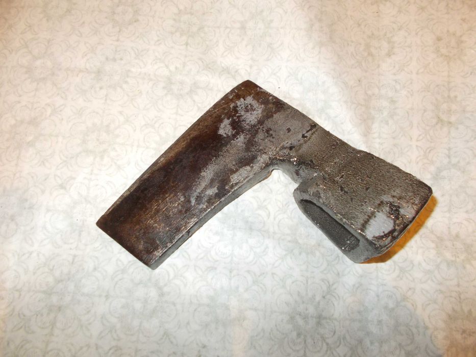 комплект ковани брадви от соца