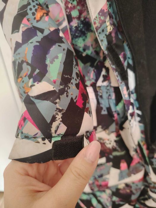 Продам зимний комбинезон на 3-5лет