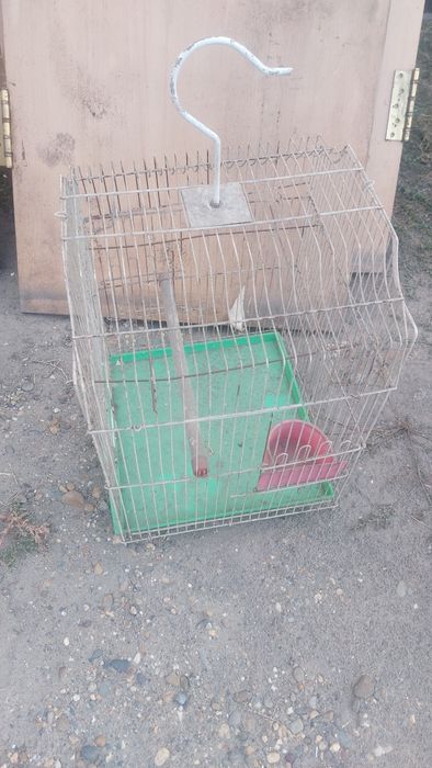 Продам клетки для птиц
