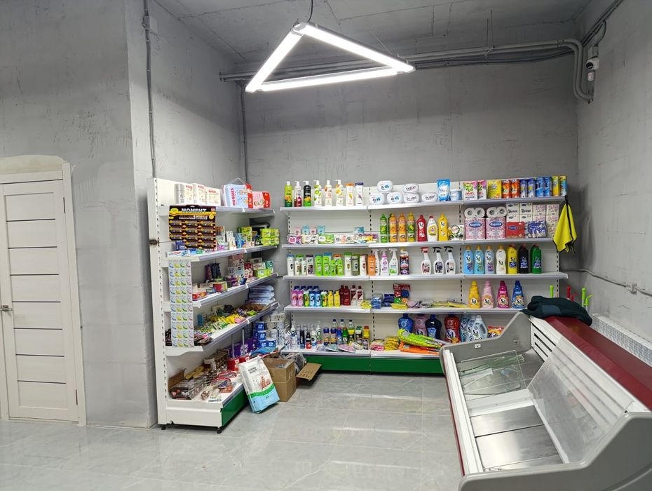 Продам стеллажи.