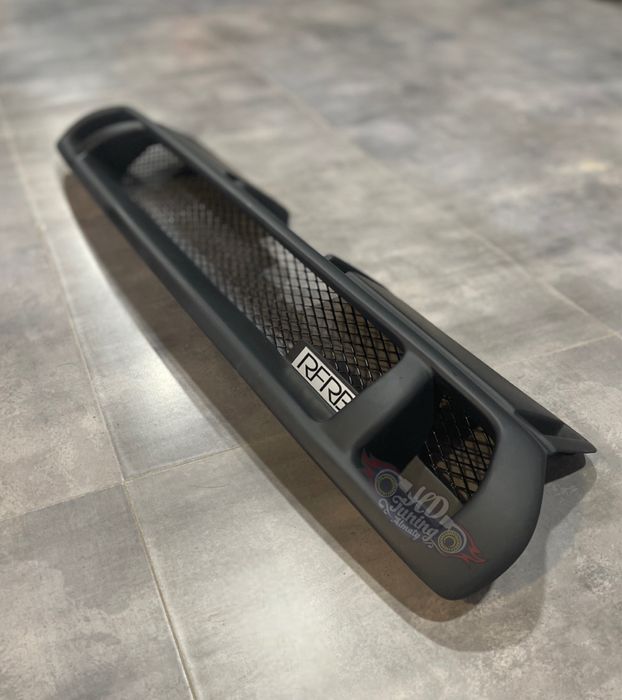 Решетка радиатора RFRB Subaru Legacy BG/BD