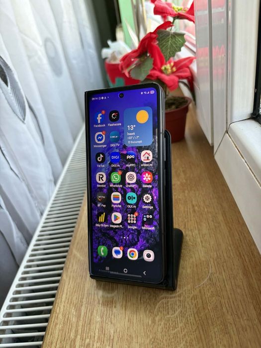 Samsung Galaxy Z Fold5/ 256 gb/12 gb ram