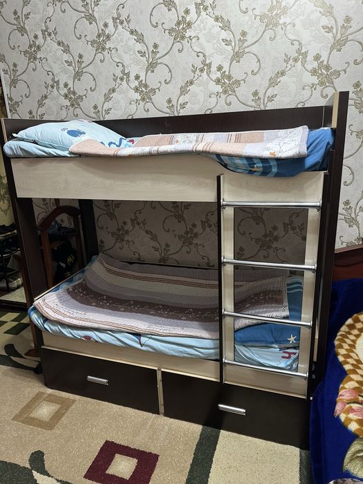 Продаю кровать состояние очень хорошее