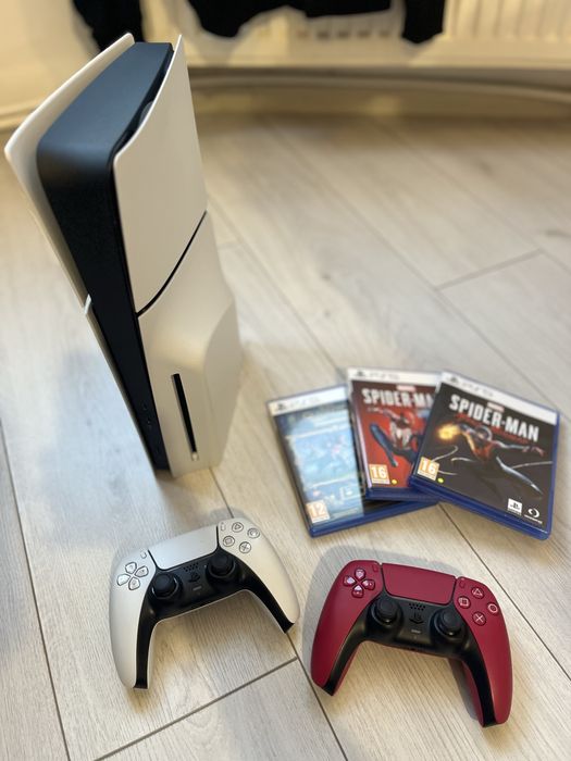 Consola PlayStation 5 Slim (PS5) 1TB, E-Chassis, inca in garantie