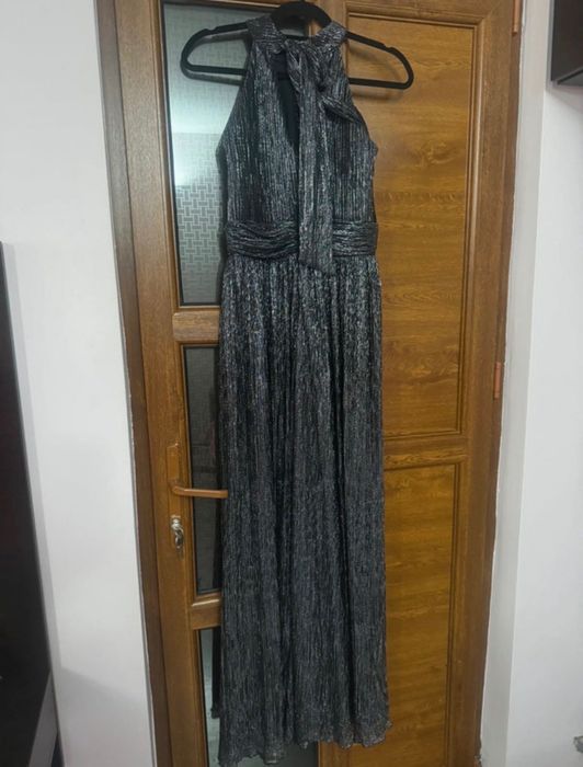 Rochie lunga pentru evenimente