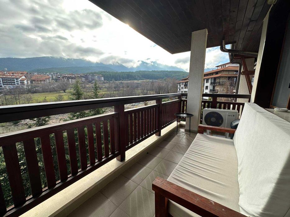 Двустаен апартамент с уникална гледка в комплекс Orbilux, Банско