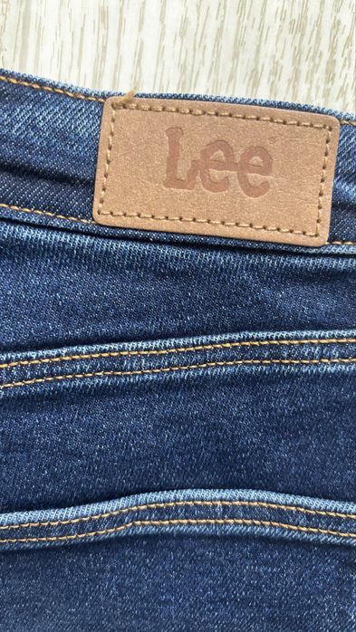 Джинсы новые брендовые LEE