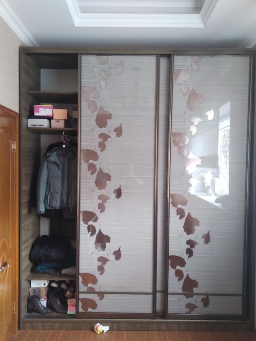 Прихожая купэ вместительная.