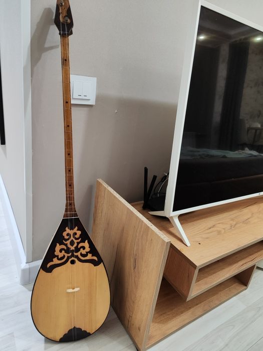 Продам домбру в хорошем состоянии