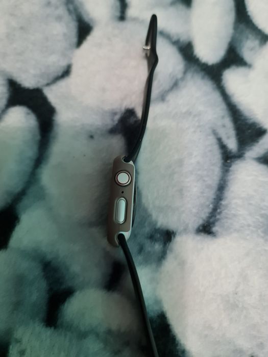 Se vinde  ip9one se 44mm