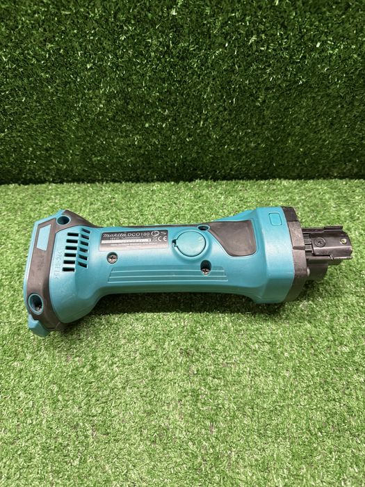 Фреза за гипсокартон Makita DCO180