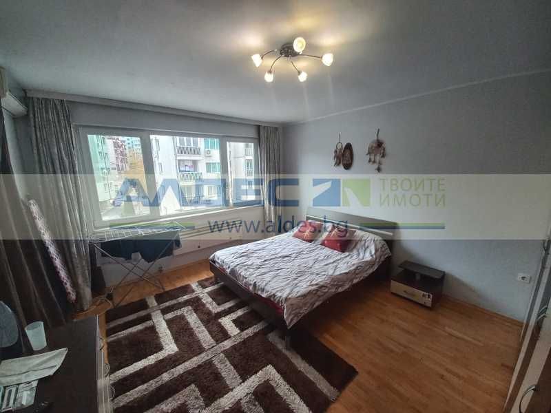 Продава се Тристаен апартамент в София, Витоша - 120 кв.м за 2917 €/кв.м - Снимка #9