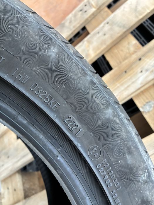 245/45/19 Континентал  Летни