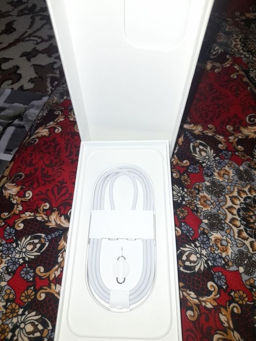 Iphone 16 pro max yangi ochilmagan