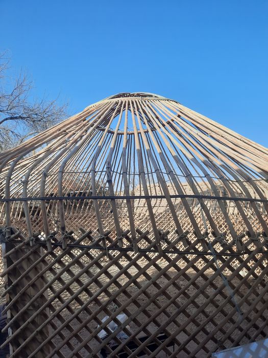 Qora uy Yangi 7 mln 900 ming kelishiladi