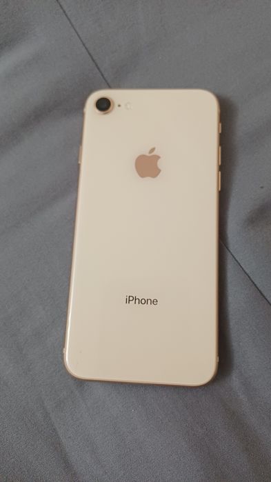 Айфон 8 идиялный