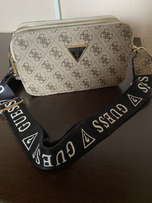 Guess-дамска чанта