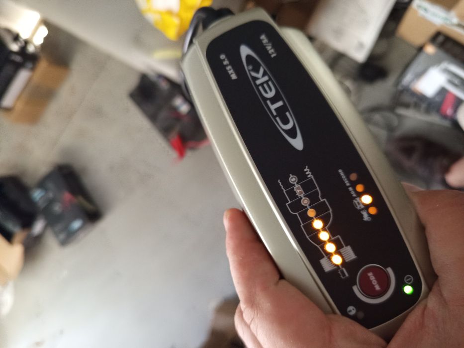 Redresor auto CTEK mxs 5.0 cu cutie