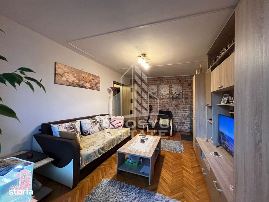 Apartament cu 3 camere, decomandat, 2 bai , 2 balcoane,zona Soarelui — fotografia 1