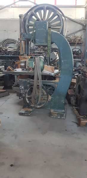 Банциг 800 Перфектен с. Труд • OLX.bg