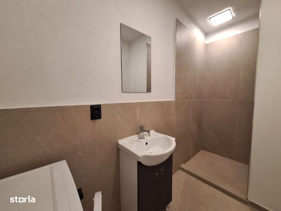 Apartament cu 2 camere, 42 mp, terasa, zona Eroilor