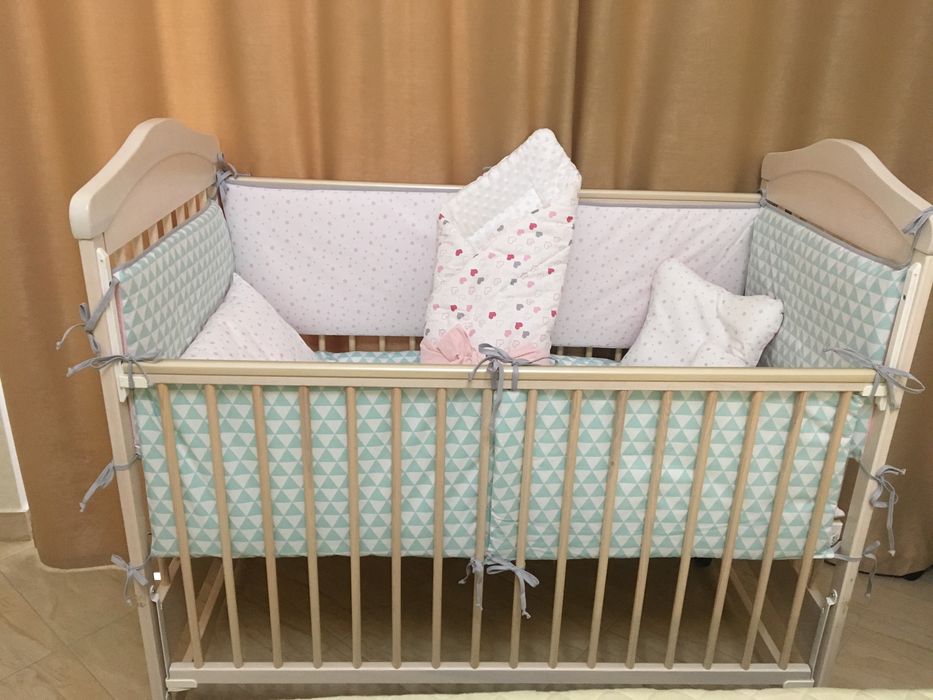 Patut gratis. Achiti doar salteaua si protectoarele