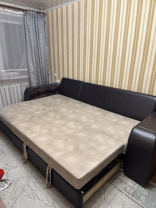 Диван угловой вместителтный