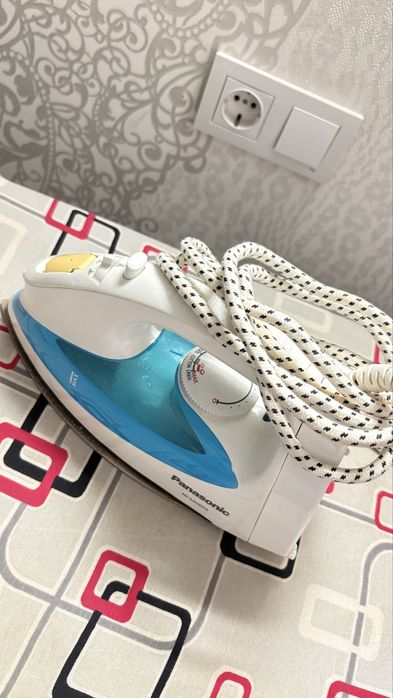 Продам утюг с гладильной доской