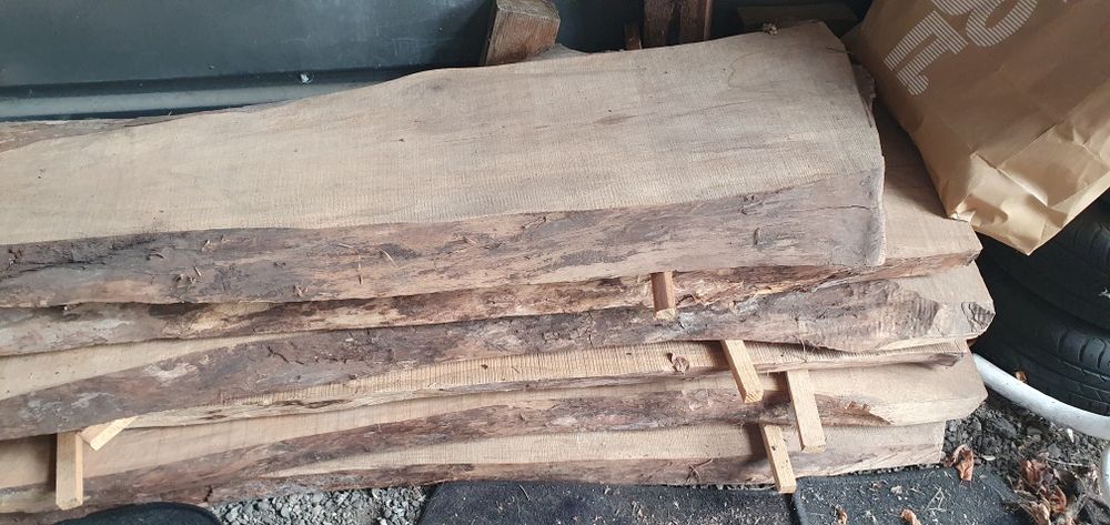 Орехов матриал дъски