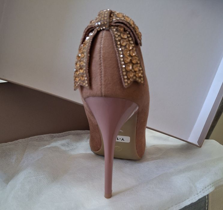 Аеллар туфлиси сотилади