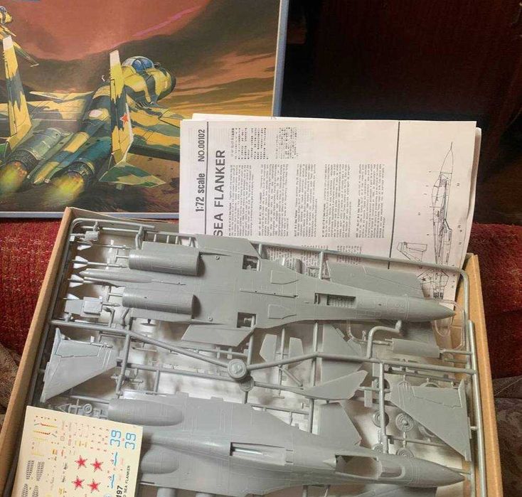 Сборная модель самолета Су-27 (Lee 1/72)