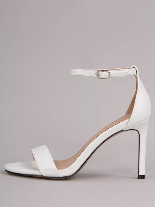 Босоножки белые женские