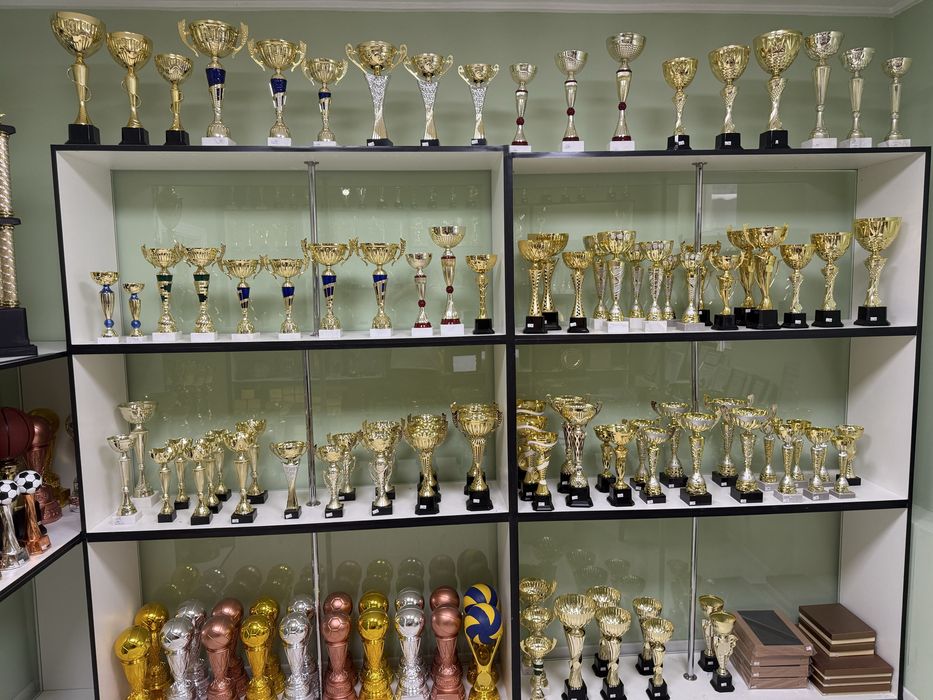 Кубки, призы из стекла, плакетки