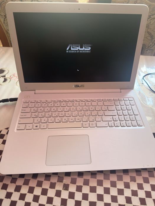 продам ноутбук ASUS