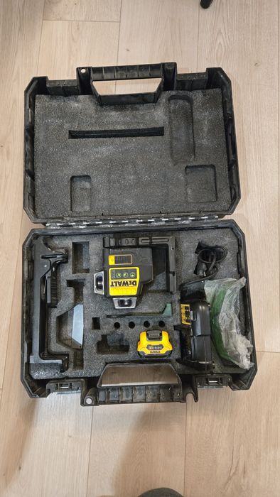 Лазер Dewalt  DCE089G