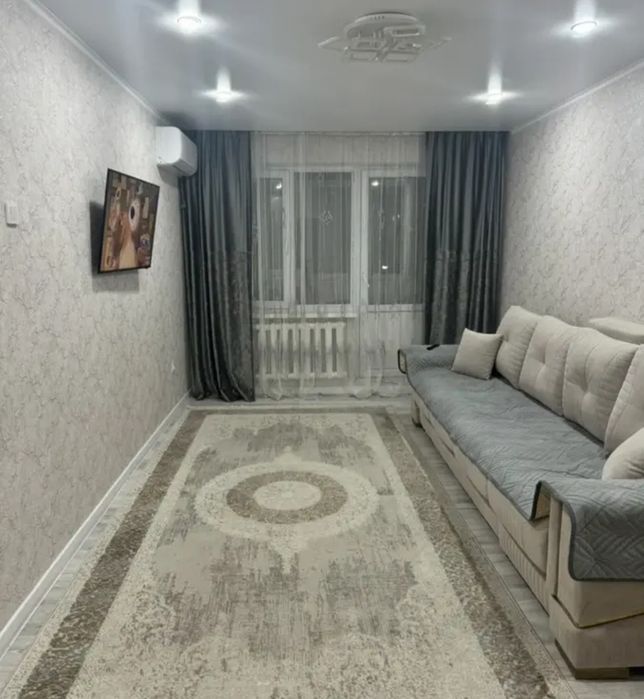 продам 3-х ком. центр 2-этаж