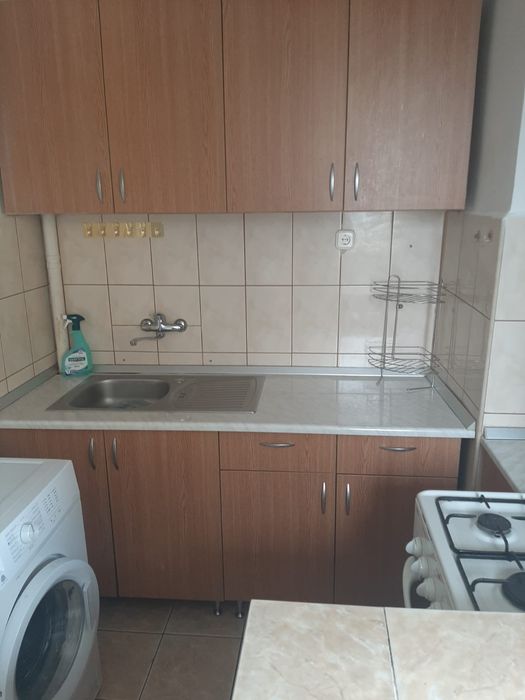 Inchiriez garsoniera