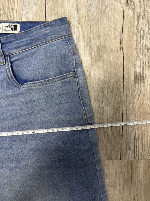 Pantaloni scurți de blug