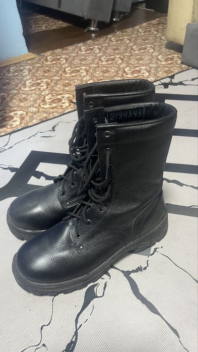 Продам новые берцы
