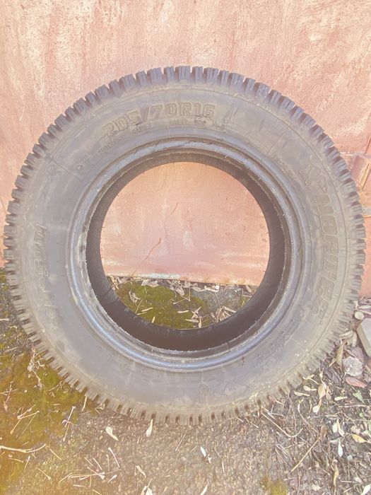 Продам шины 16 Радиуса Ниву