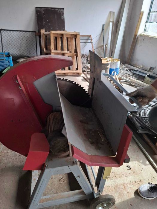 Резачка за трупи