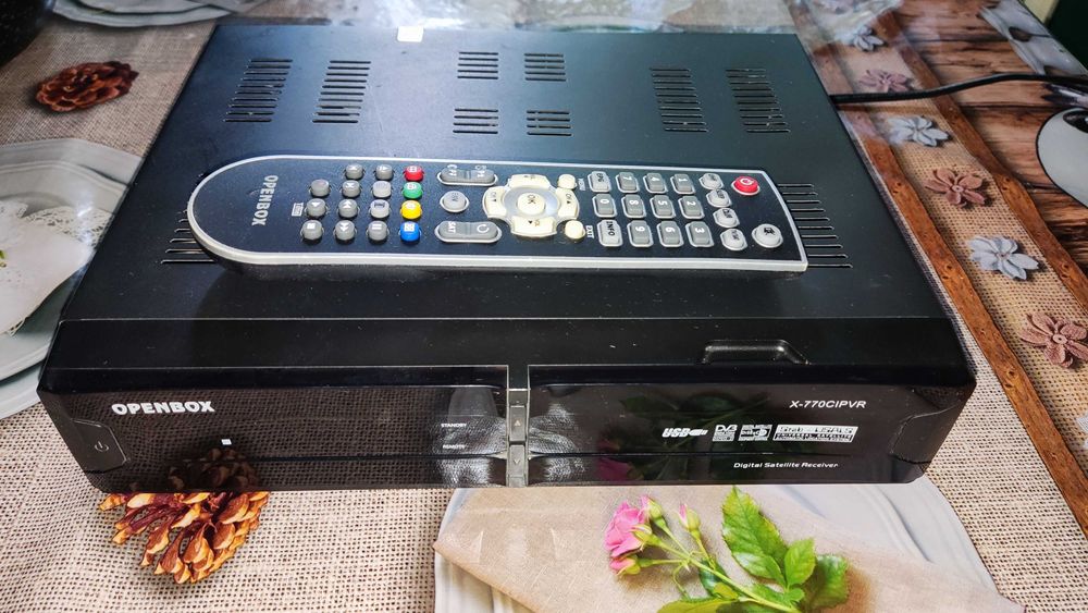 Спутниковый тюнер OPENBOX X-770CIPVR